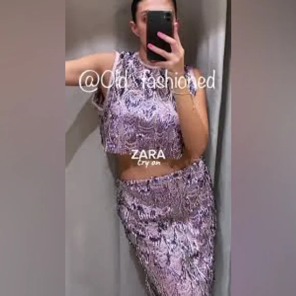 ZARA Bloggers Fav Sequin Skirt - Picture 3 of 16